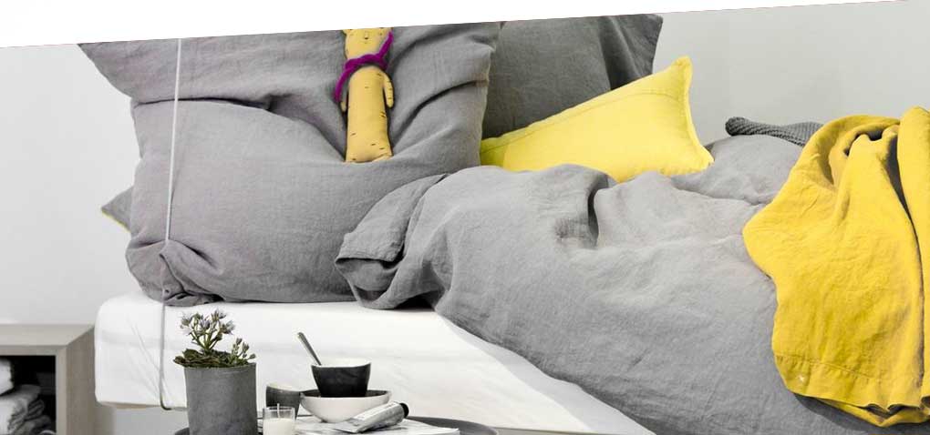ShuffleHeader room to dream bed pillow
